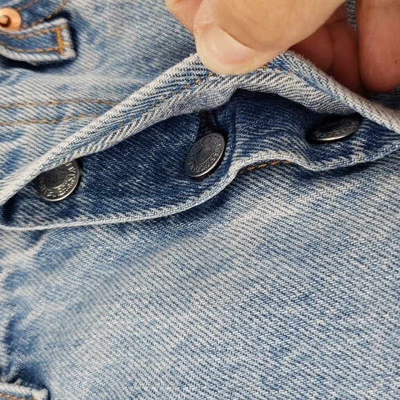 Levi's Premium Button Fly Wedgie  Fit Ankle Jeans - Picture 4 of 10